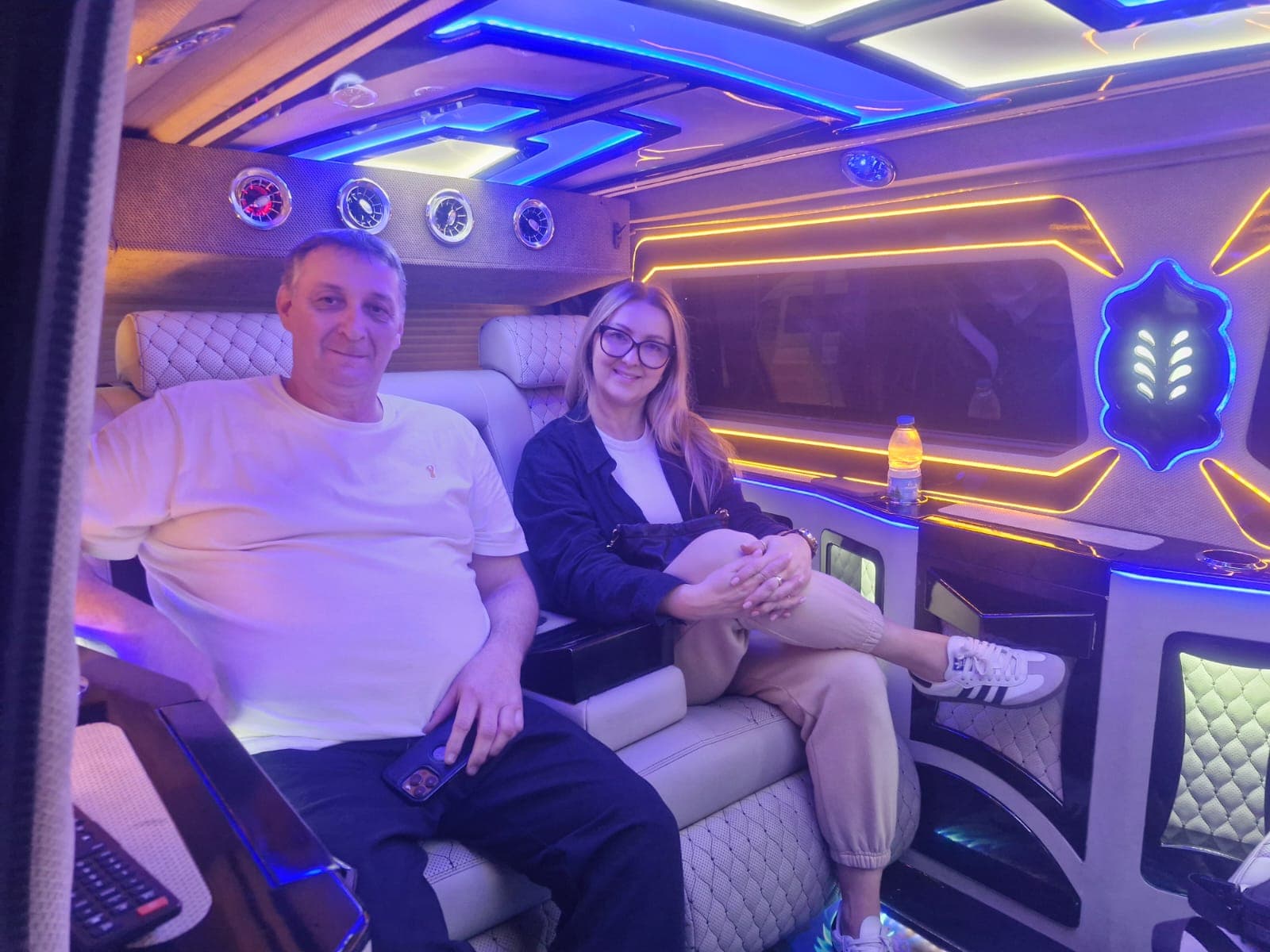 Mercedes Vito V-Class VIP transfer aracı iç mekan Antalya